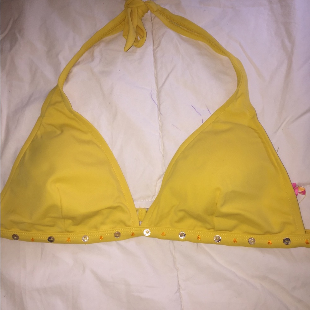 Bikini - Picture 2 of 3